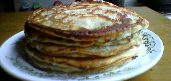 Блинные лепешки с луком и зеленью