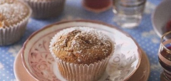 Сливочные мафины с малиновым джемом