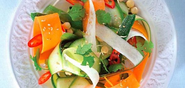 Креветки и гребешки с башнями из риса