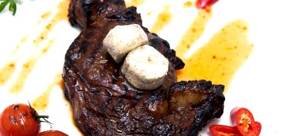 Стейк рибай с ароматным маслом