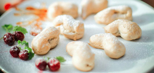 Профитроли с кремом