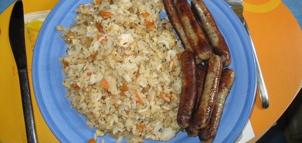 Рис с луком, морковкой и яйцом