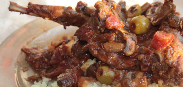 Салат с курятиной и квашеными яблоками «праздничный»