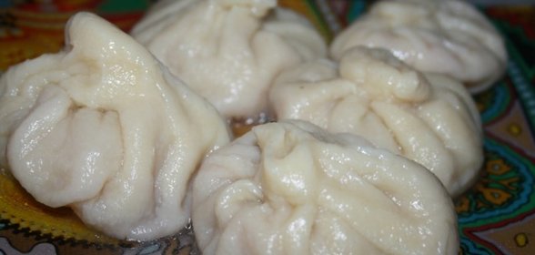 Сочные хинкали с бараниной и базиликом