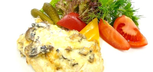 Курица с опятами в духовке
