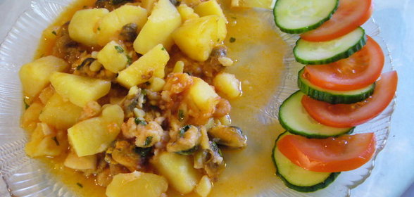 Картошка, тушеная с дарами моря „На пиру у Посейдона