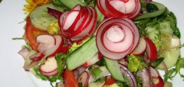 Горячие бутерброды с сыром и соленым огурцом