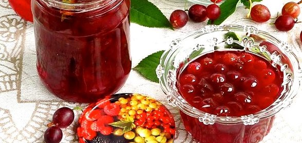 Варенье из розового крыжовника с вишнёвыми листьями