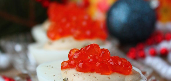 Яйца фаршированные с тунцом