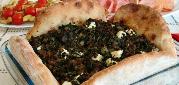 Греческая запеканка с питой
