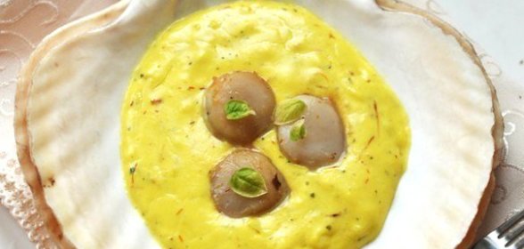 Шафрановый соус на основе голландеза