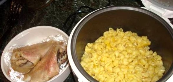 Макароны с рыбой в мультиварке