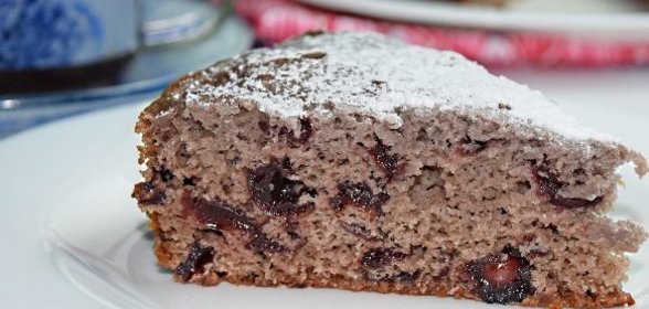 Пирог с вареньем (в мультиварке)