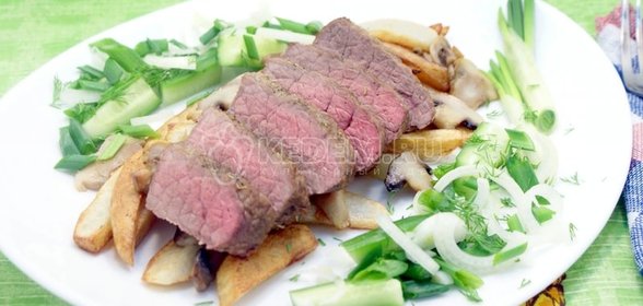 Рыба, запеченная на крутоне