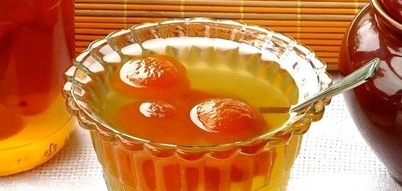 Варенье из абрикосов с косточками