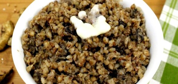 Гречневая каша с грибами и луком
