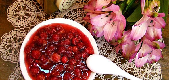 Земляничное варенье густое