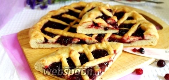 Открытый пирог с клюквой на кефире