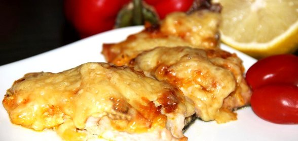 Горбуша с морковью и луком
