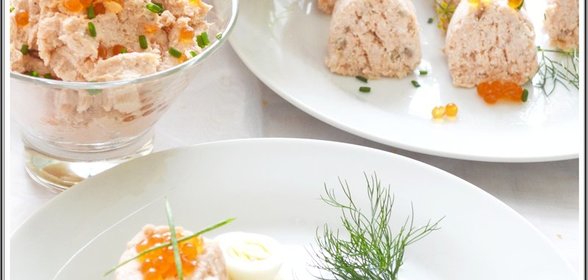 Рыбный паштет с творогом и икрой