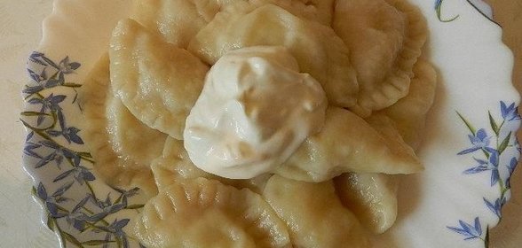 Вареники на кефире с луком