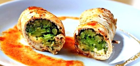 Куриные роллы, фаршированные брокколи и сыром