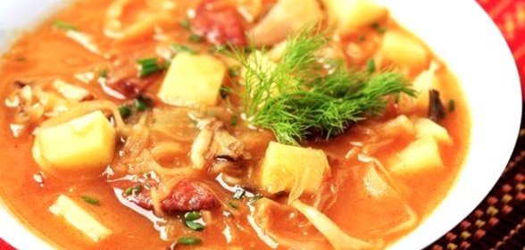 Суп из квашеной капусты с рисом и картофелем по‑запорожски