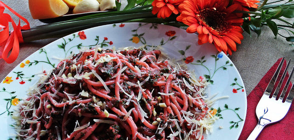 Свекольно-шпинатная паста