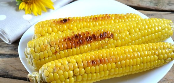 Запеченная молодая кукуруза