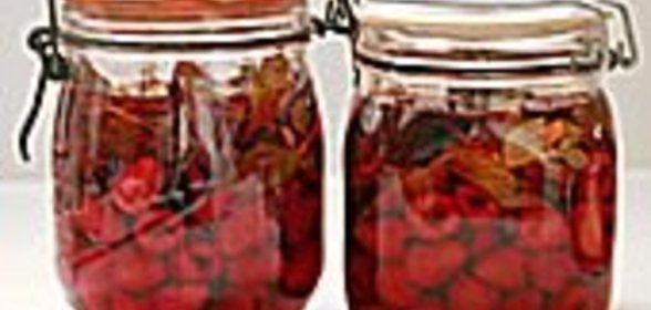 Уксус из малины с травами