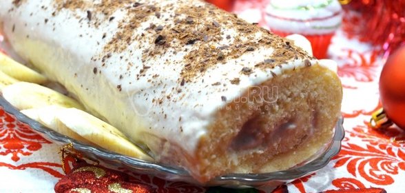 Бисквитный рулет с кремом «Зимнее полено»