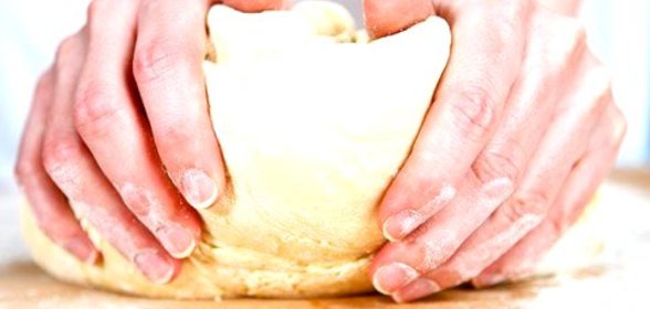 Тесто для пиццы с оливковым маслом