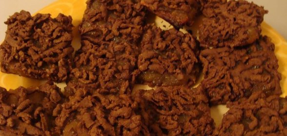 Шоколадное печенье с повидлом