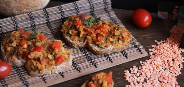 Чечевица с аджикой