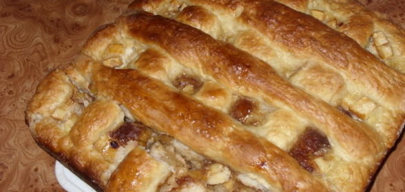 Окрошка с малосольными огурцами и репой