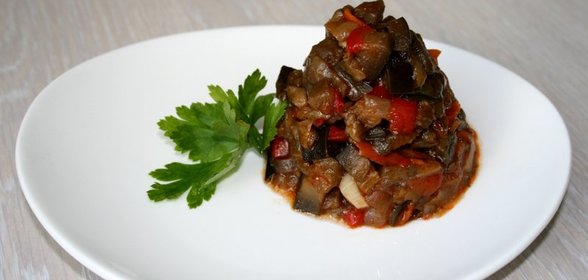 Баклажановая икра по-домашнему