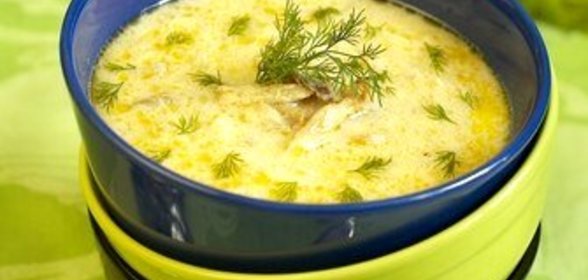 Рыбный суп по‑кубински с картофелем и зеленым горошком