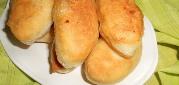 Жареные пирожки с повидлом