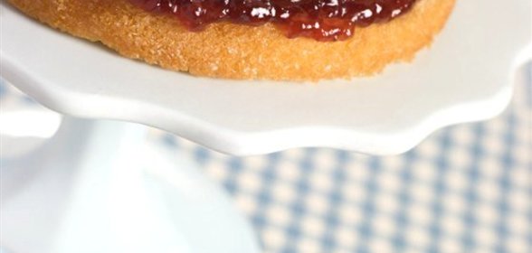 Торт с вареньем