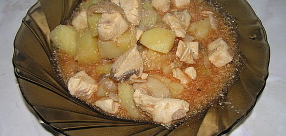 Соус из куриного филе и шампиньонов