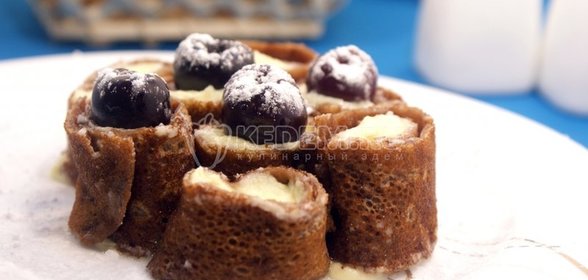 Шоколадные блины со сливочной начинкой