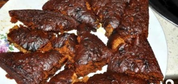 Пирог на кефире с вареньем