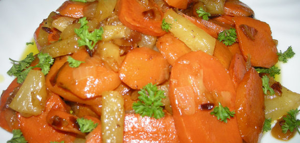 Жареная морковь с ананасом