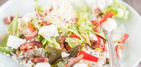 Салат с сыром и рисом