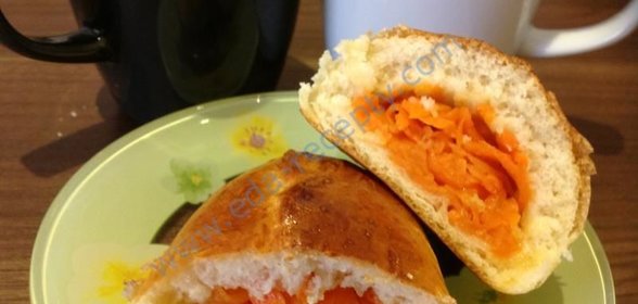 Сладкие пушистые дрожжевые пирожки с начинкой из моркови