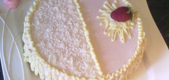 Торт Клубничное облако