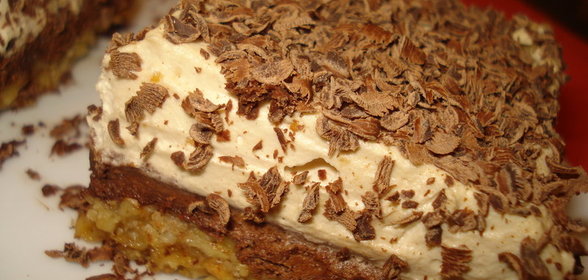 кофейно-ореховые пирожные с трюфельной прослойкой