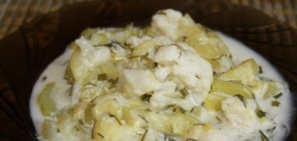 Цветная капуста тушеная с кабачками