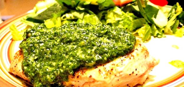 Курица с соусом песто