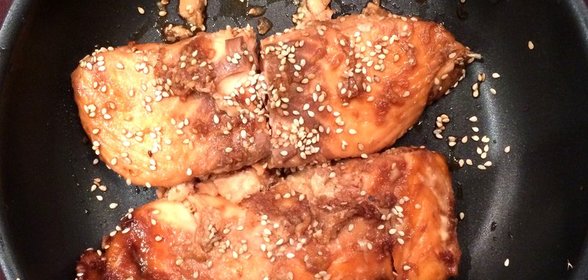 Лосось-терияки в кунжуте